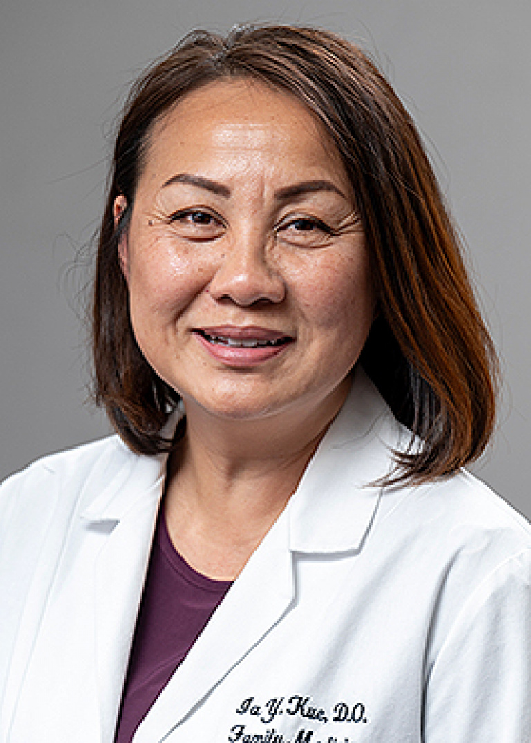 Dr. Ia Kue, DO