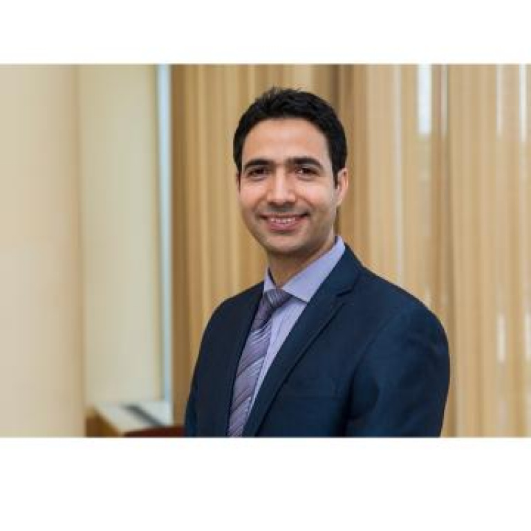 Dr. Tariq Bhat, MD