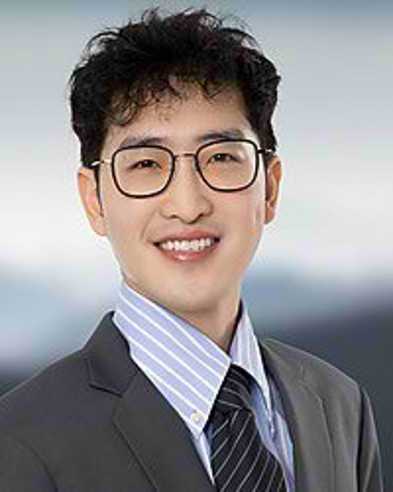 Dr. Sikarin Upala, MD