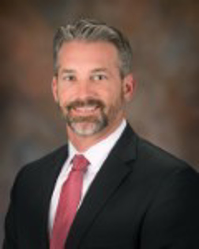 Dr. Kirk Clifford, MD, Orthopedic Spine Surgery Specialist Grand
