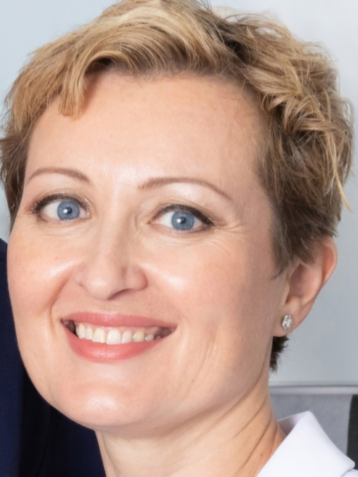 Dr. Masha Pelts, DDS