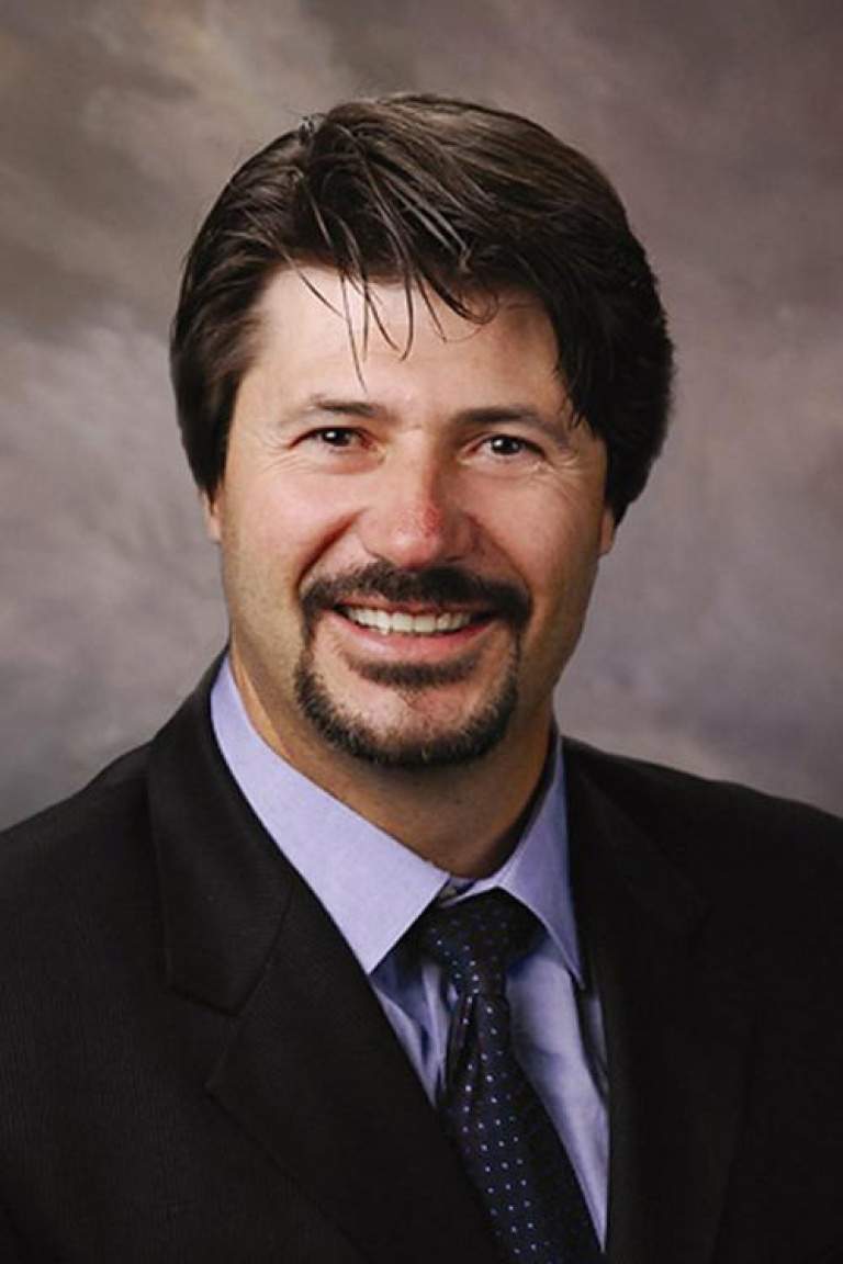 Dr. Ernst Nieuwoudt, MD