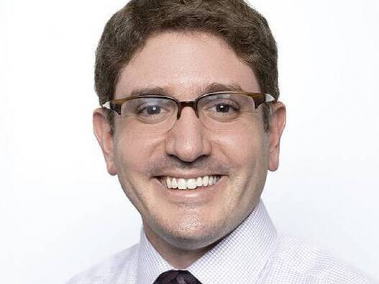 Dr. Daniel Elefant, MD