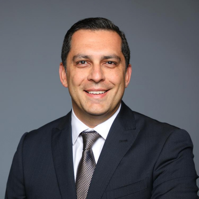 Dr. Juan Flores, MD