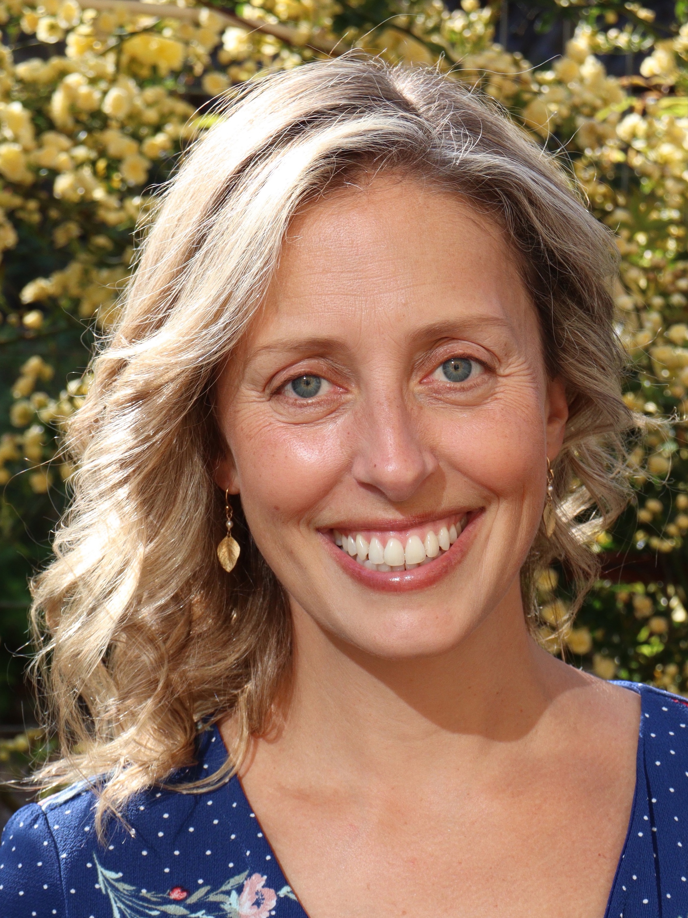 Dr. Elenor MacGregor, DO
