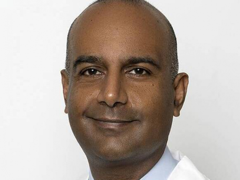 Dr. Kartik Prabhakaran, MD