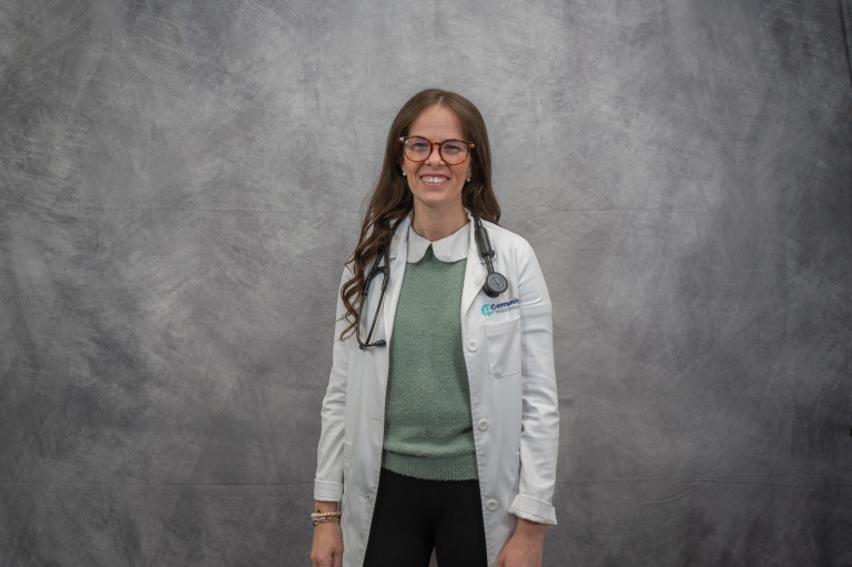 Dr. Kristina Nieves Quinones, MD
