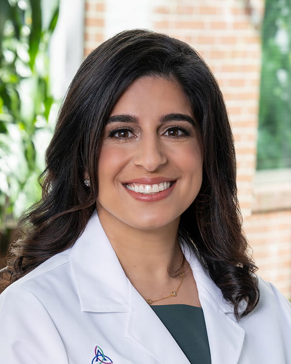 Dr. Vida Esfandiari, MD