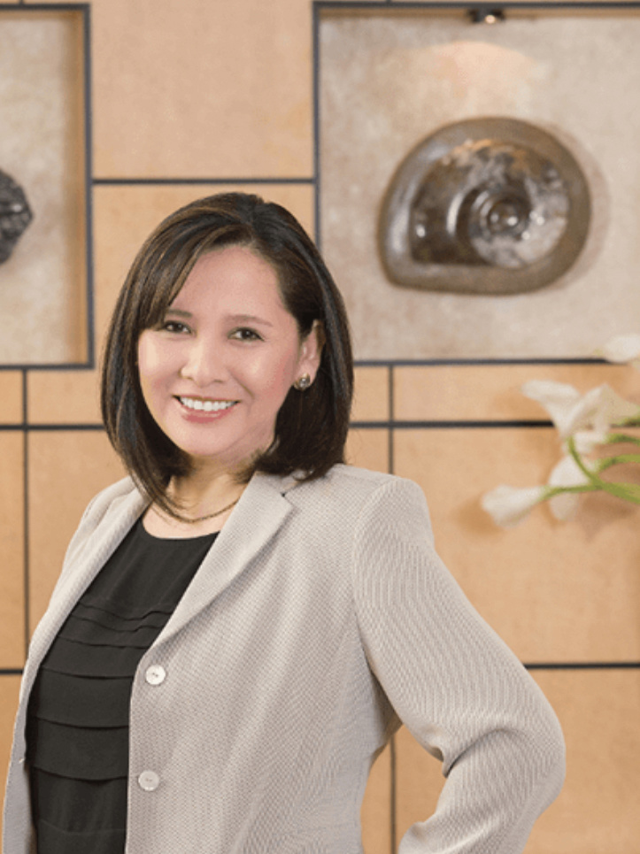 Dr. Patricia De Guzman-Roach, DDS