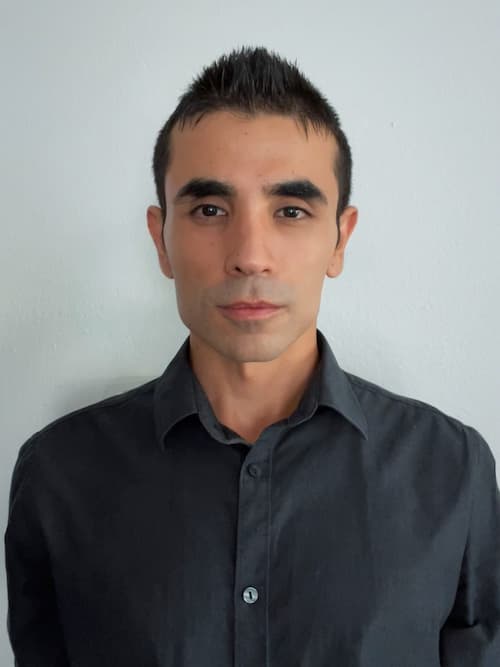 Dr. Mustafa Hakami, MD