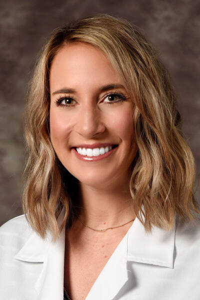 Dr. Amanda Carryl, APRN