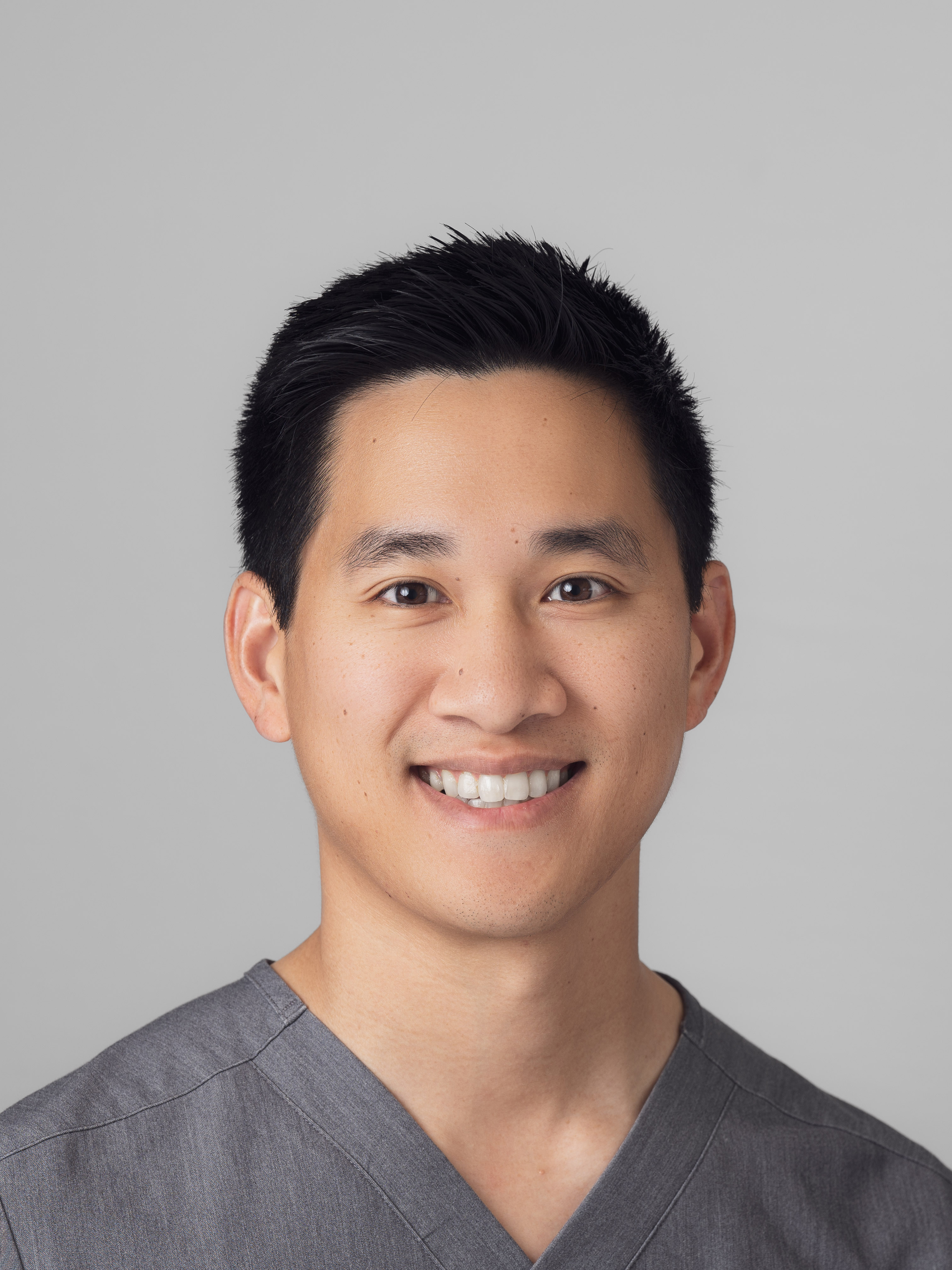 Dr. Derek Le, OD