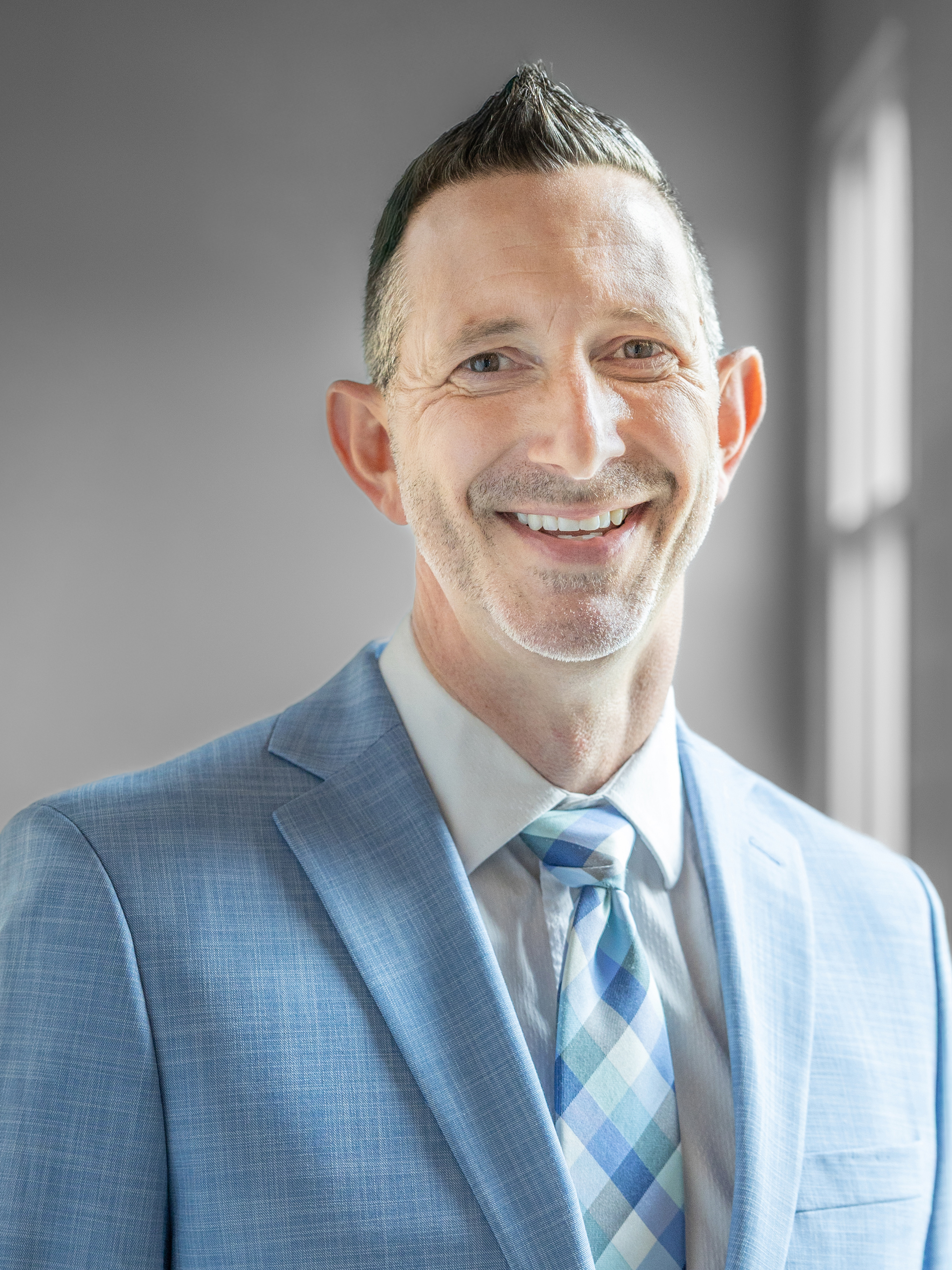 Dr. Aaron Leshikar, DPM