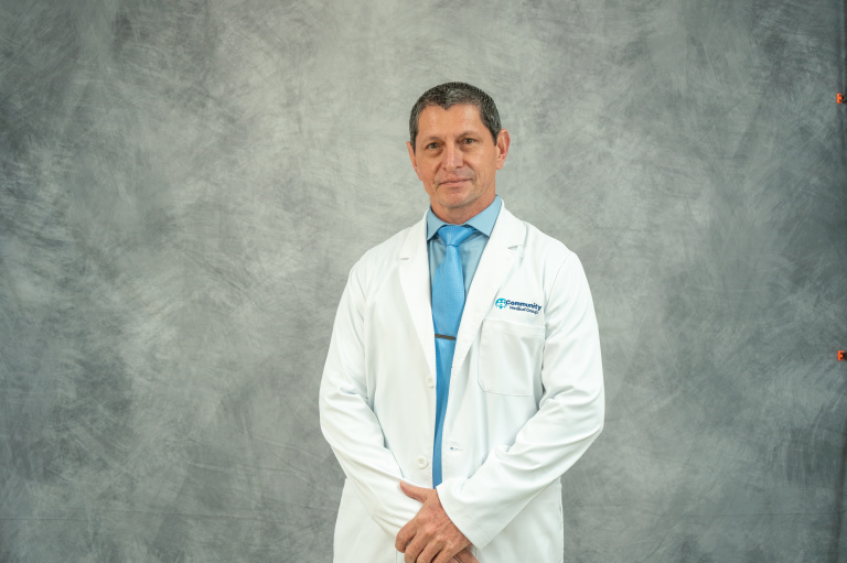 Dr. Tyrone Lopez Davila Sr, MD