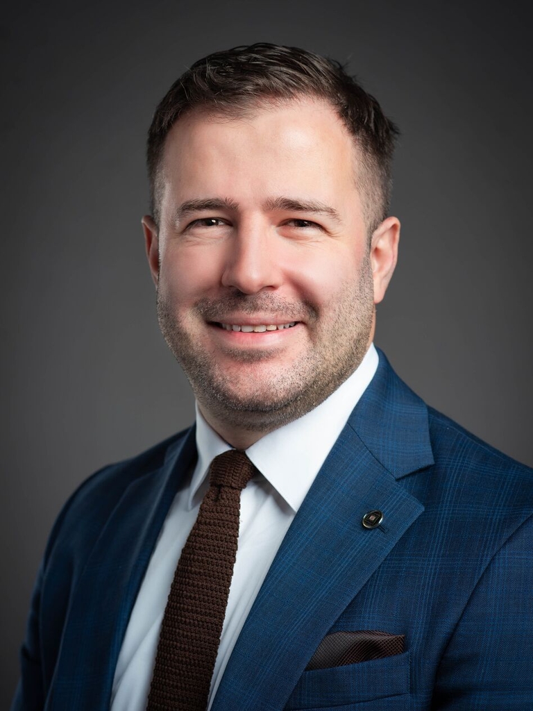 Dr. Amr Idris, MD