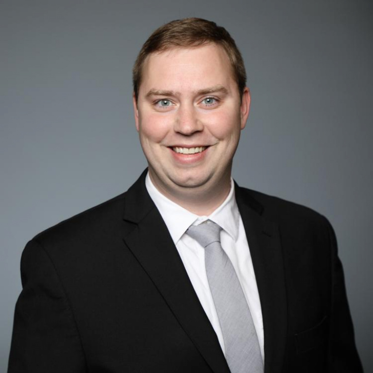 Dr. Lars Rikardsen, MD
