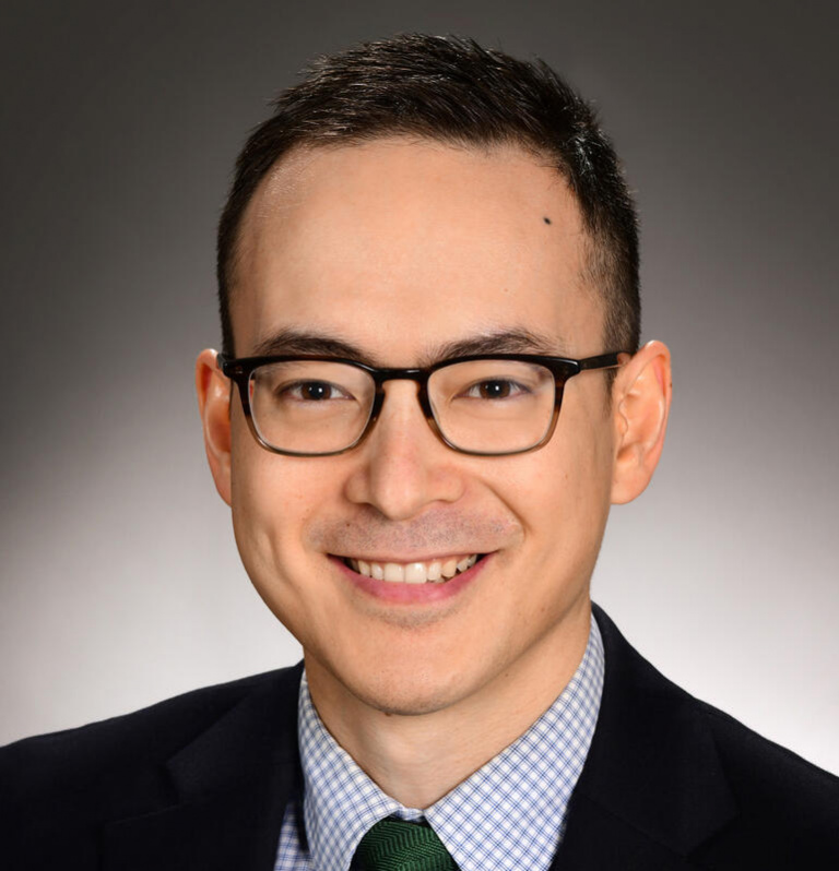 Dr. Axel Shum, MD