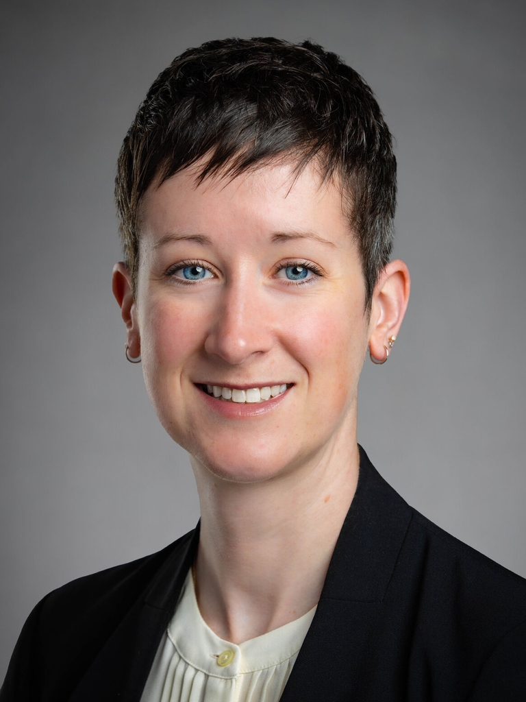 Dr. Carly Lodewyks, MD