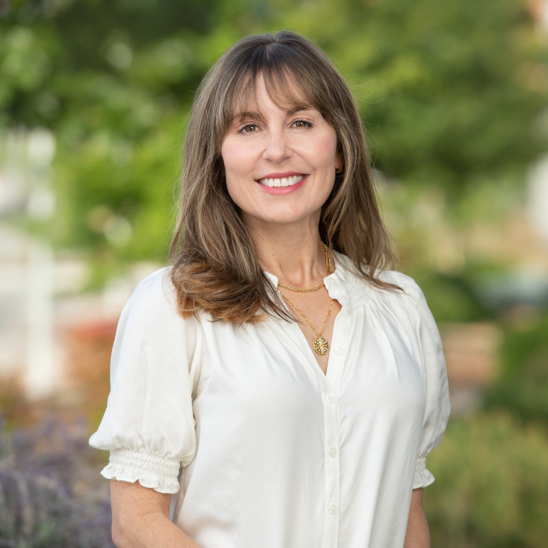 Dr. Sara Robinson, MD