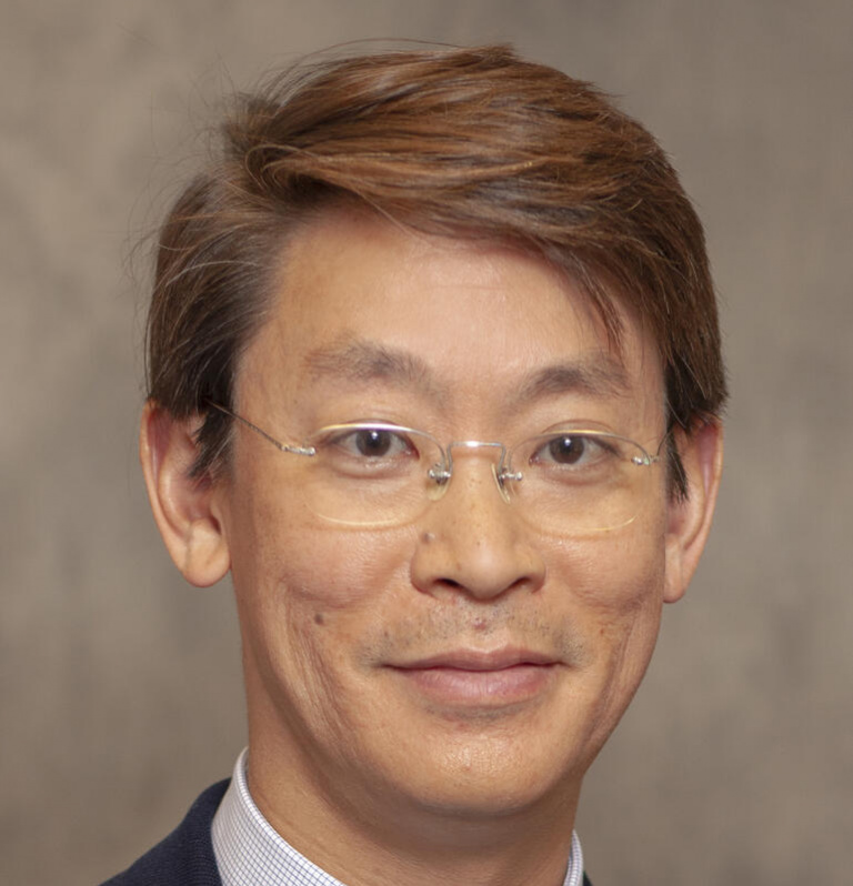 Dr. Max Lee, MD