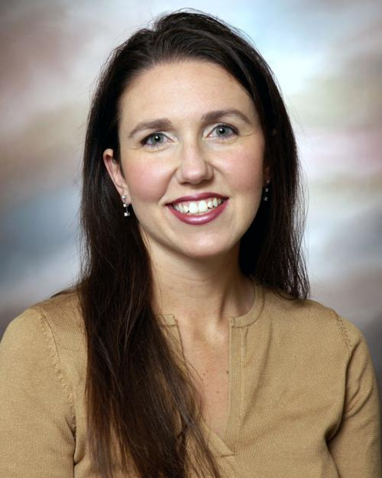 Dr. Deanna Caminiti, MD