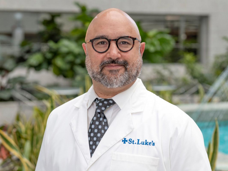 Dr. Umraan Ahmad, MD