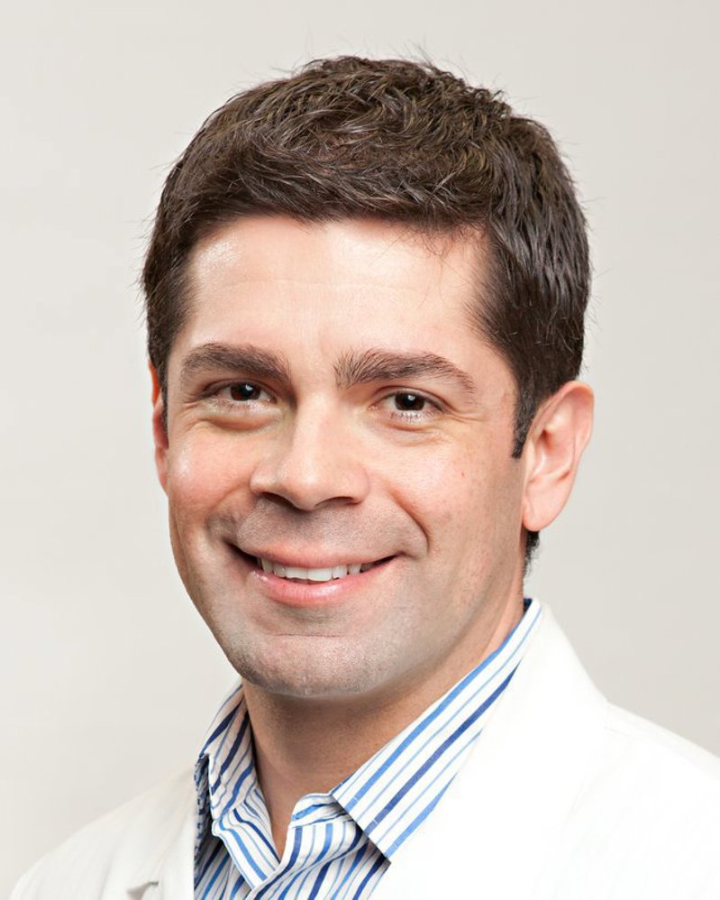 Dr. Max Arroyo, MD