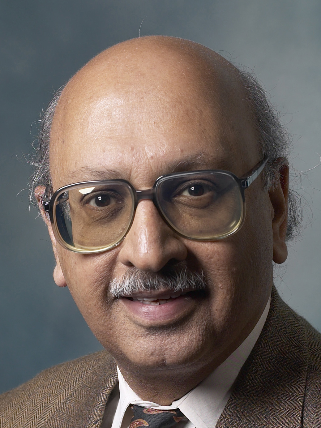 Dr. Shaukat Qureshi, MD