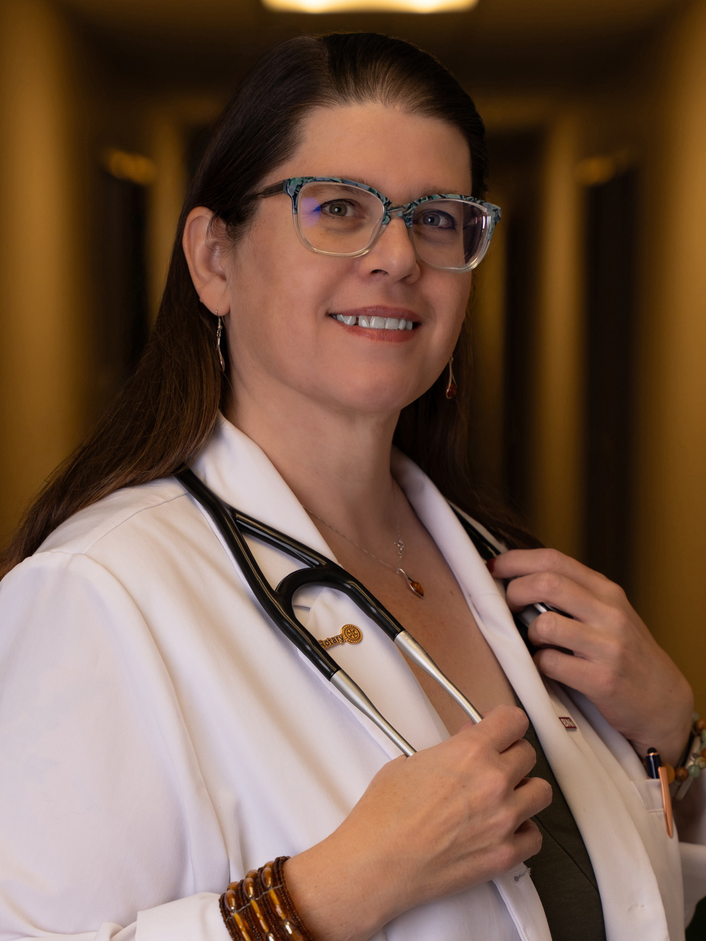 Dr. Cynthia Villacis, MD