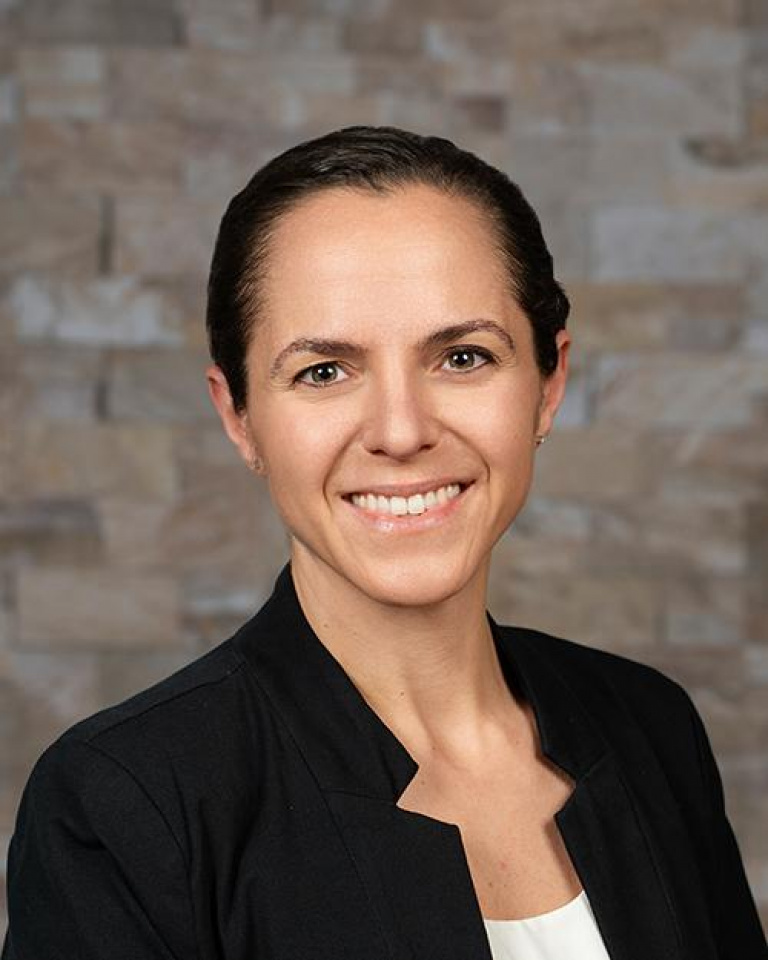 Dr. Yesenia Greeff, MD
