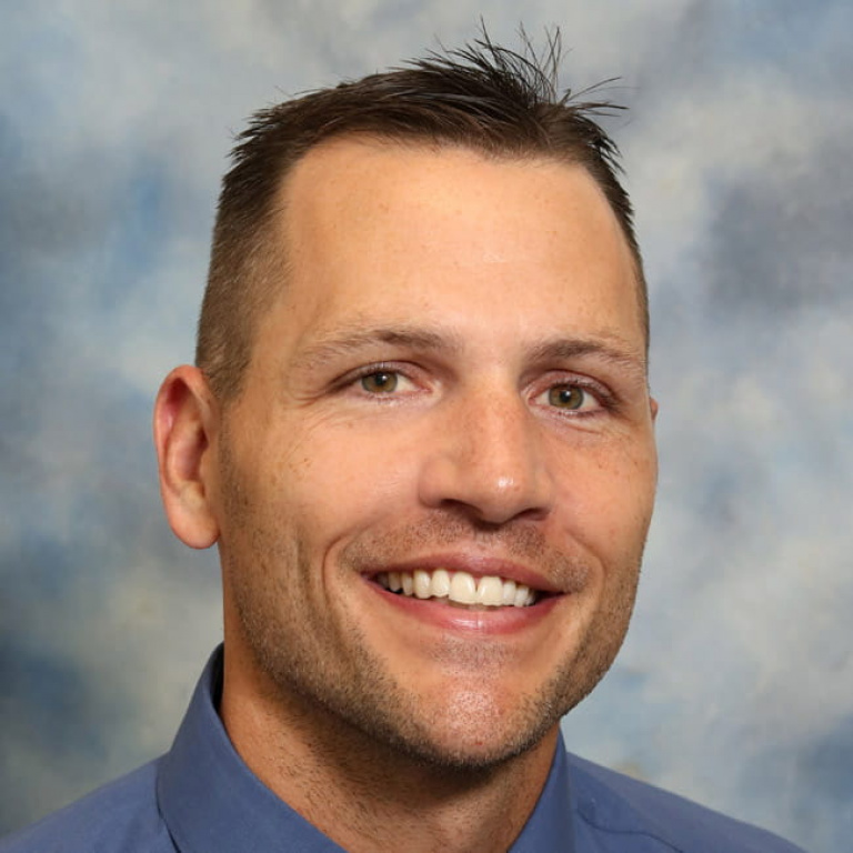 Dr. Ryan Travis, MD