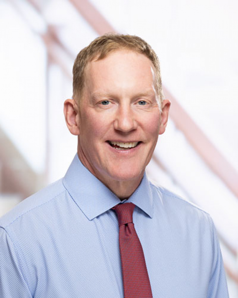Dr. Mark Earll, MD