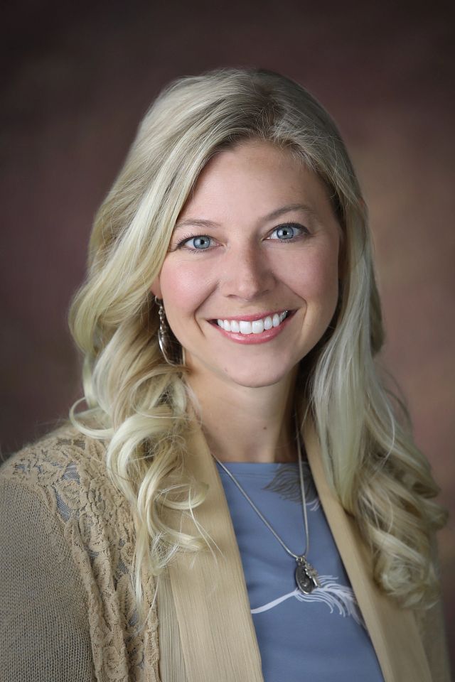 Jessica Flaeschel, NP