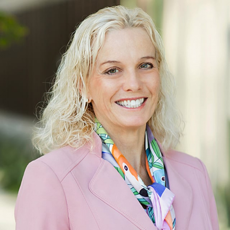 Dr. Pamela Munster, MD