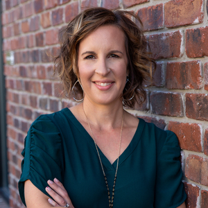 Melanie Shmois, LISW