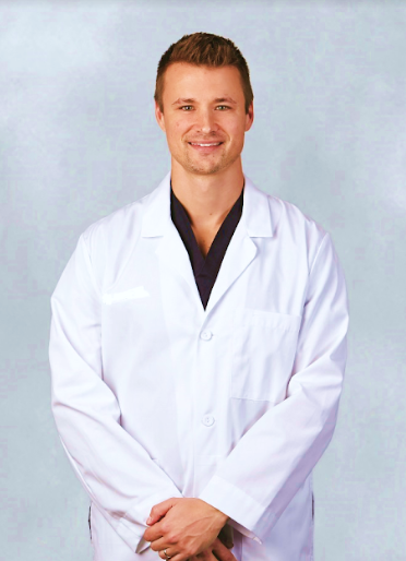 Dr. Daniel Straka, MD