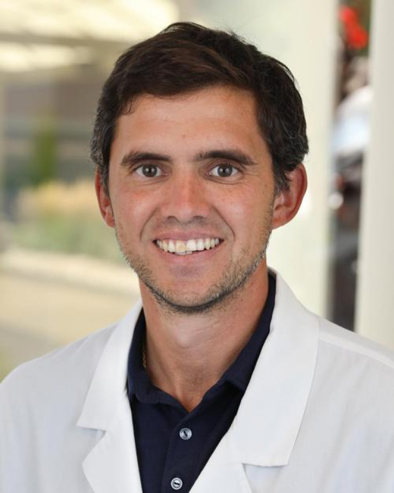 Dr. Patricio Alzamora Schmatz, MD