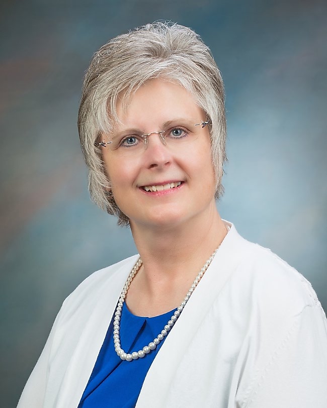 Reyne Viergutz, CRNA