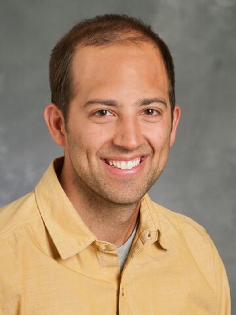 Navid Aliaghai, NP