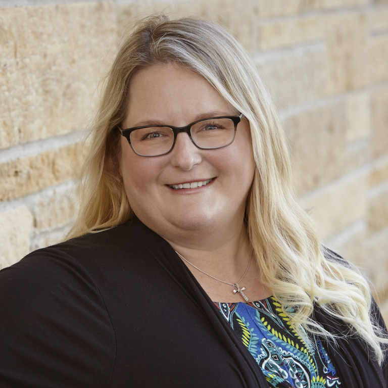 Dr. Elizabeth Colsen, MD