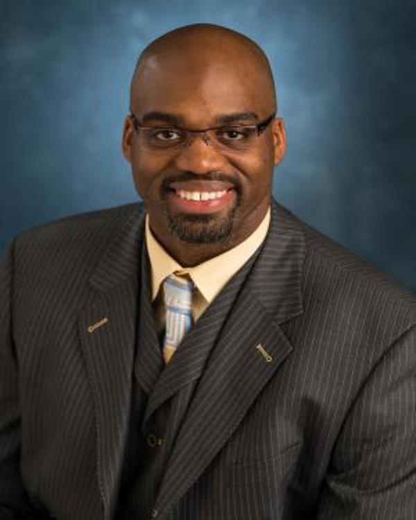 Dr. Larry Charleston IV, MD