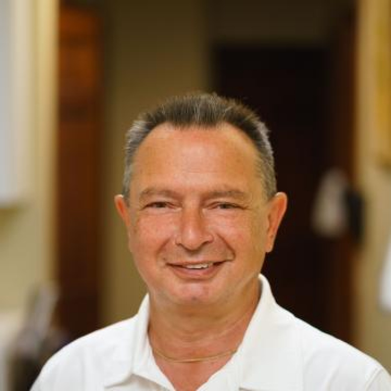 Dr. Valentin Atanassov, MD