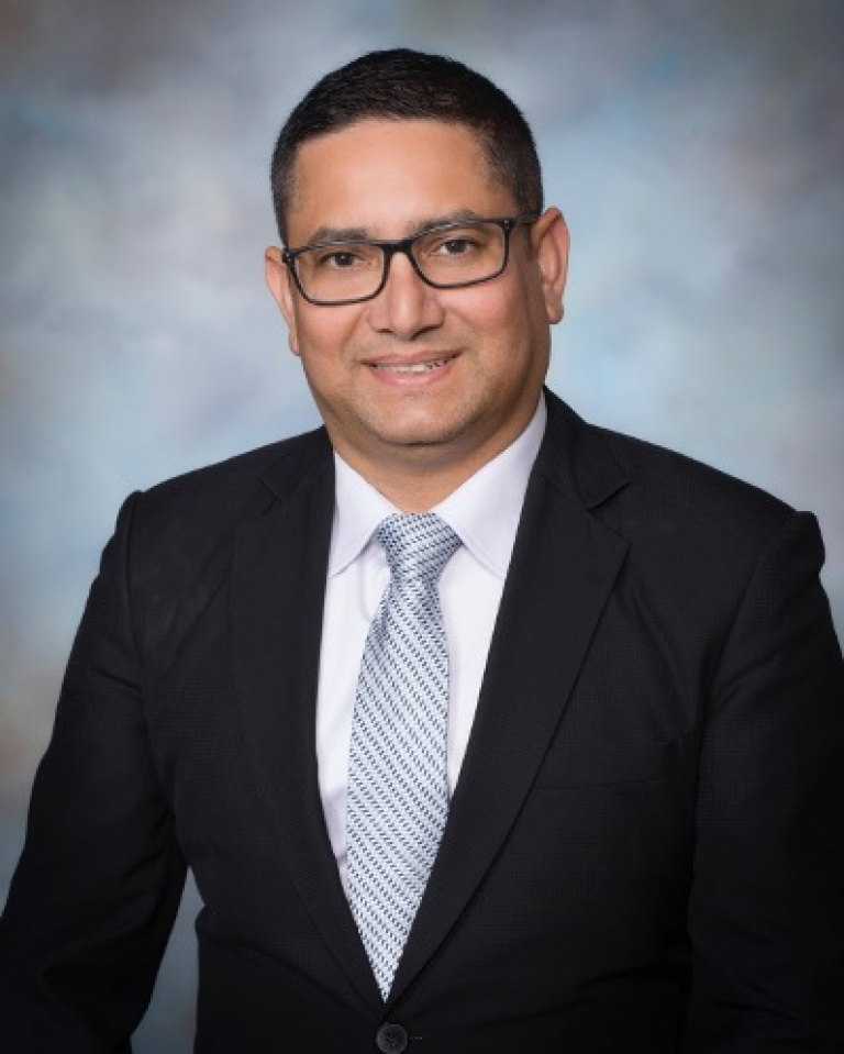 Dr. Dinesh Kadariya, MD
