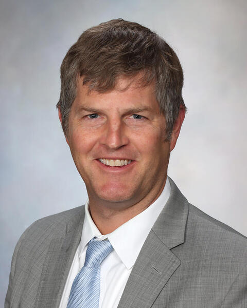 Dr. Ian Makey, MD