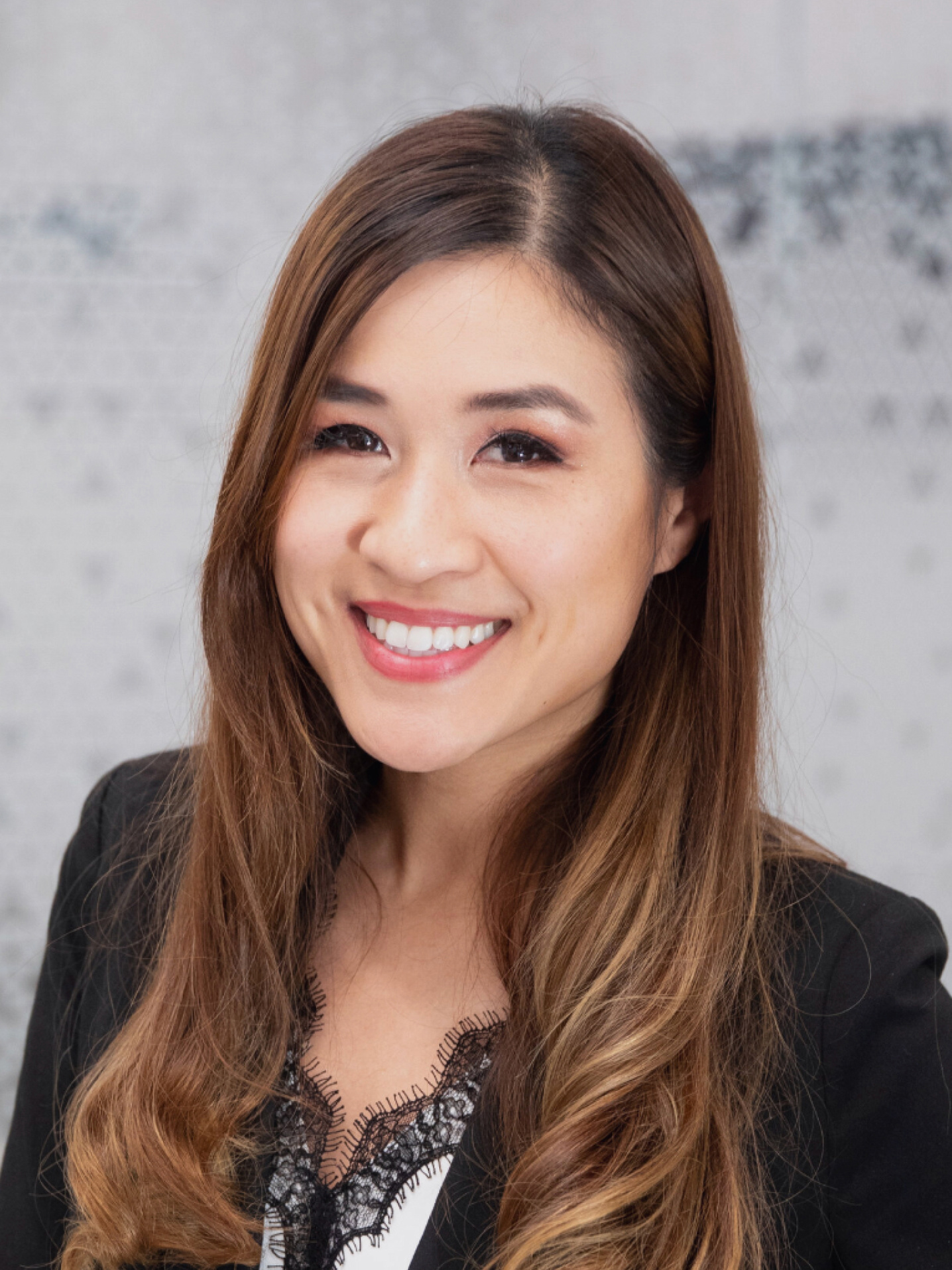 Dr. Rupporn Priyawat, DDS